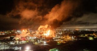 Fire and explosion at Chevron Refinery in El Segundo