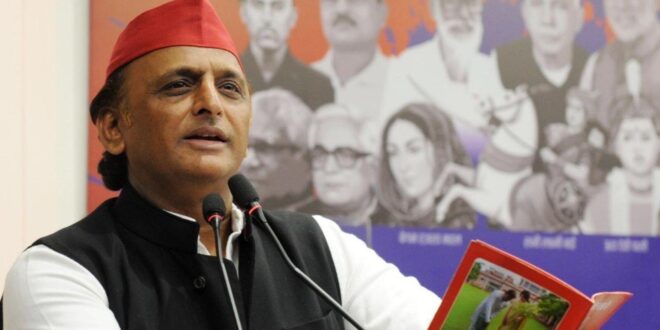 अखिलेश यादव का बड़ा राजनीतिक हमला: 'ईमानदार अफसरों को अब इस सरकार में नहीं मिल रहा सम्मान', IAS के इस्तीफे पर गरमाई यूपी की सियासत