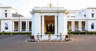आनंदीबेन पटेल का रिकॉर्ड कार्यकाल: जानिए राज्यपालों की नियुक्ति, कार्यकाल और संविधान के प्रावधान
