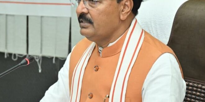 बाबा साहब आंबेडकर रोजगार प्रोत्साहन योजना से ग्रामीण युवाओं एवं परिवारों को स्वरोजगार से जोड़कर आर्थिक रूप से सशक्त बनाने पर बल , केशव प्रसाद मौर्य
