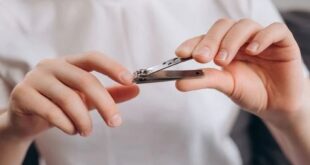 Nail Care Astrology: सप्ताह के किस दिन नाखून काटना होता है शुभ और किस दिन कंगाली लाता है यह काम?