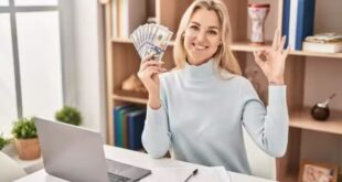 Numerology Money Habits: अच्छी कमाई के बावजूद खाली रह जाता है बैंक अकाउंट! इन मूलांक वालों की ये आदतें बनती हैं आर्थिक तंगी की वजह