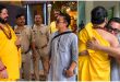 आमिर खान ने जगद्गुरु स्वामी सतीशाचार्य महाराज से की मुलाकात, पहले जोड़े हाथ फिर लगाया गले
