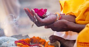 क्या आंखों से ओझल होने के बाद भी हमारे जीवन पर रहता है पितरों का प्रभाव