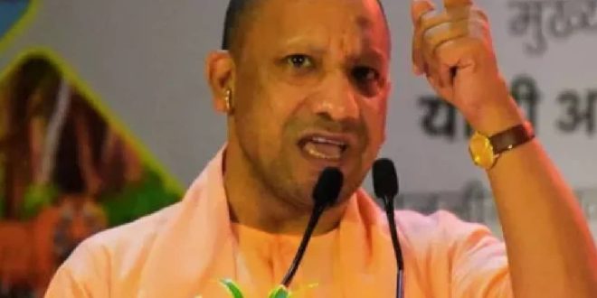 नाबालिगों को शराब बेची तो खैर नहीं: लखनऊ में वायरल वीडियो पर योगी सरकार का कड़ा एक्शन, सेल्समैन बर्खास्त और भारी जुर्माना
