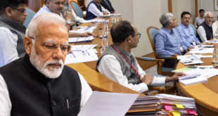 पीएम मोदी ने 20 मंत्रियों को अचानक बुलाई हाई लेवल बैठक, बिना किसी आईएएस अधिकारी के अकेले ही देख डाला सबका कामकाज