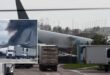 US Plane Crash: रनवे से फिसलकर गाड़ियों से टकराया Amazon का कार्गो प्लेन, लगी भीषण आग; 5 लोगों की दर्दनाक मौत