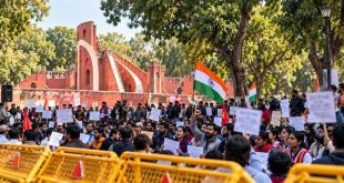 दिल्ली पुलिस और प्रशासन ने तय की नई जगह, अब रामलीला मैदान में ही मिल सकेगी धरने की इजाजत; जानिए क्या हैं नए नियम