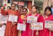 हाथों में मेहंदी और छलनी, दुल्हन की तरह सज धजकर अस्पताल में बैठीं नर्सें